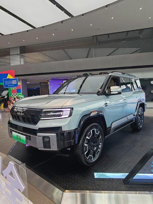 广州荔湾区扬隆远企业管理咨询比亚迪方程豹硬派越野的爆款，英菲尼迪35周年与你共成长